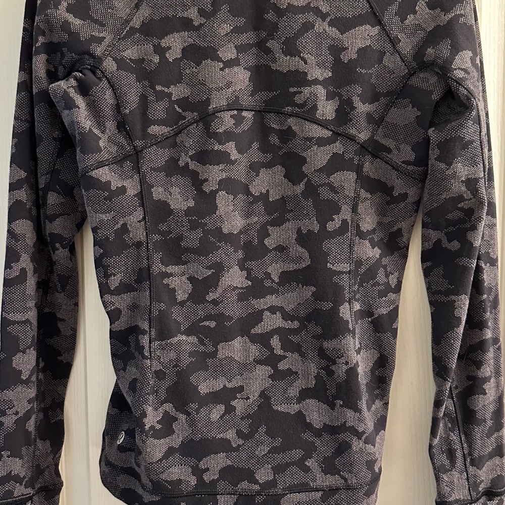 Lululemon Runderful Long Sleeve - Picture 2 of 3